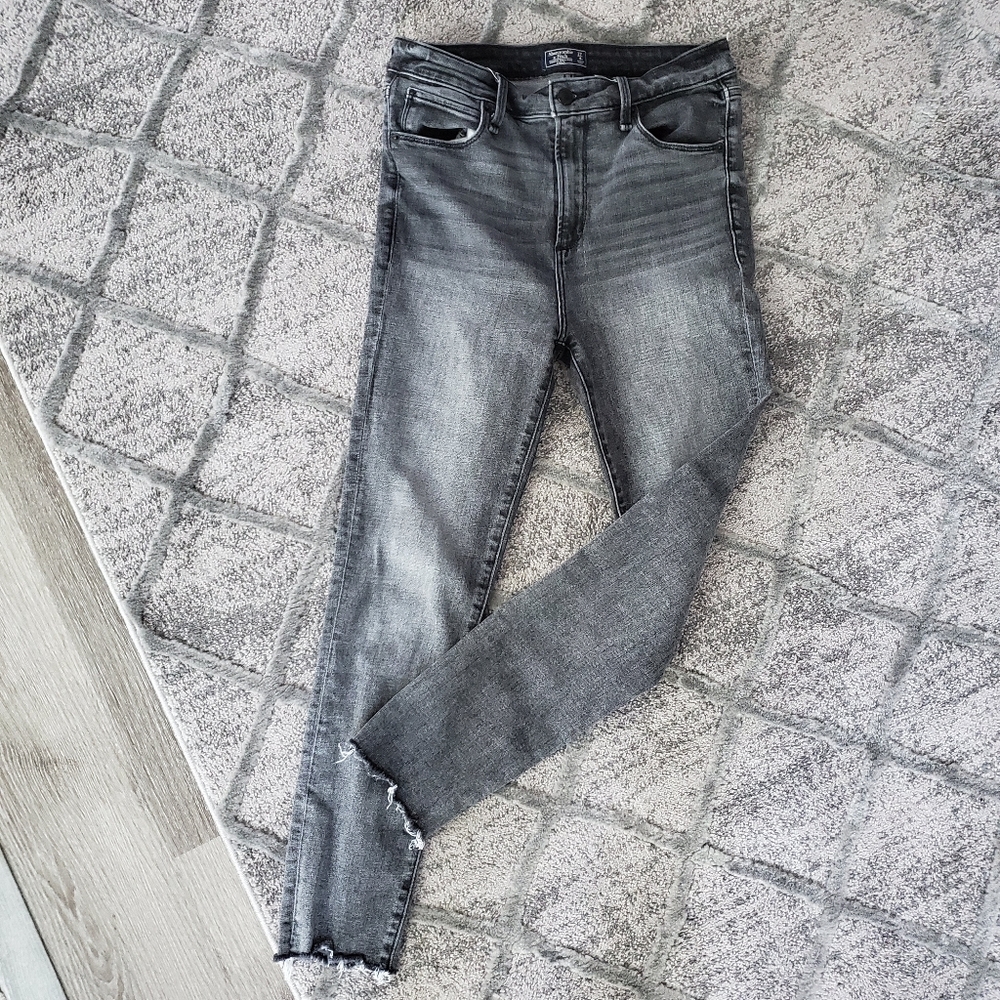 A&F Simone Ankle Jeans